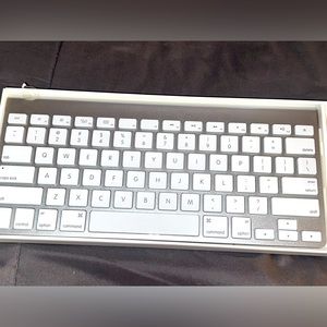Genuine Apple Bluetooth Keyboard A1314